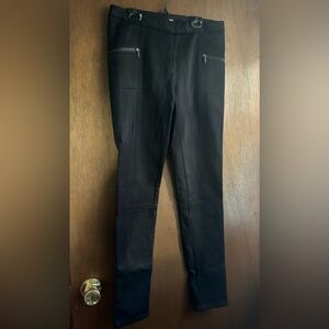 H&M sz6 Black fitted pants with 2 side zipper pockets and cool stitching detail